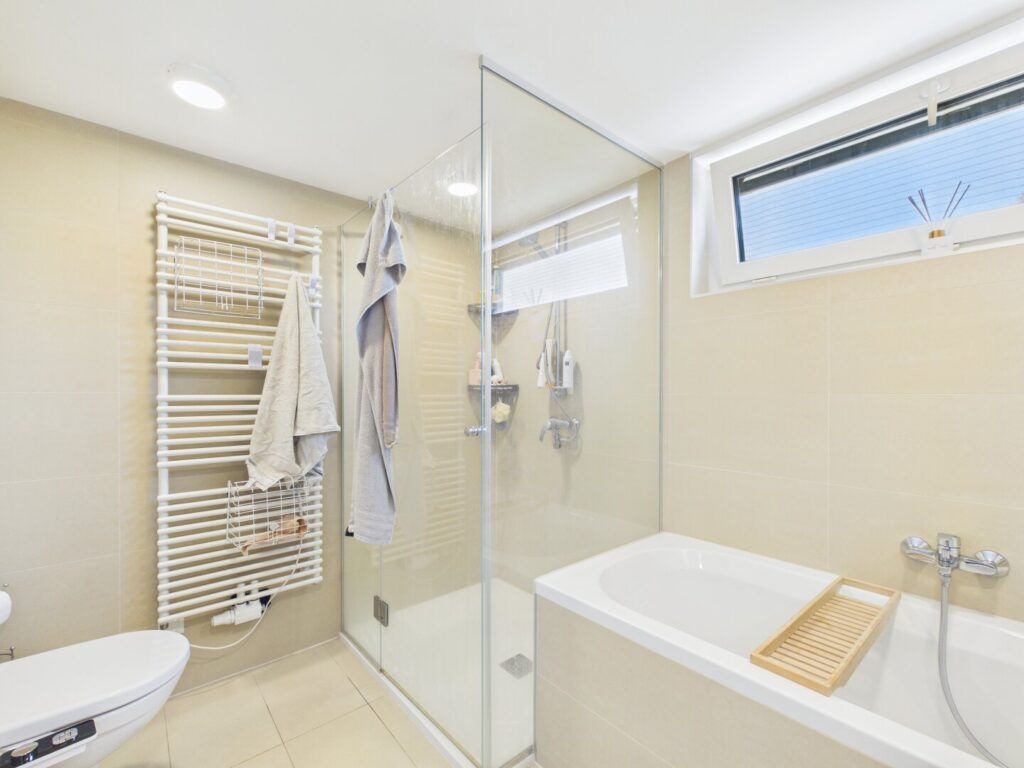 Badezimmer 2