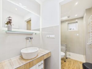 Badezimmer Wohneinheit 1